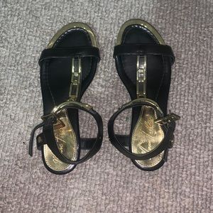 Marc Fisher black & gold sandals Size 5